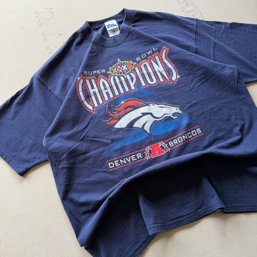 Vintage 90s Pro Player Denver Broncos Super Bowl Champions T-shirt